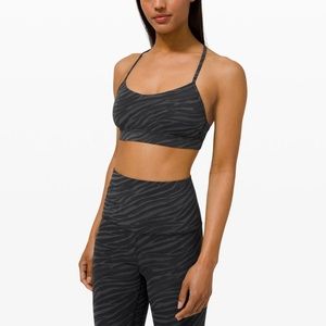 Lululemon Flow Y Bra Nulu Light Support
Le Tigre Camo Deep Coal Multi Si…
